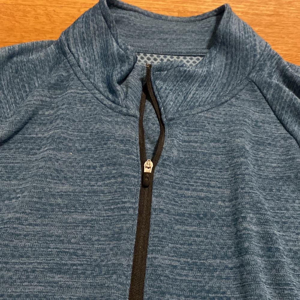 C9 running pullover - Picture 2 of 5